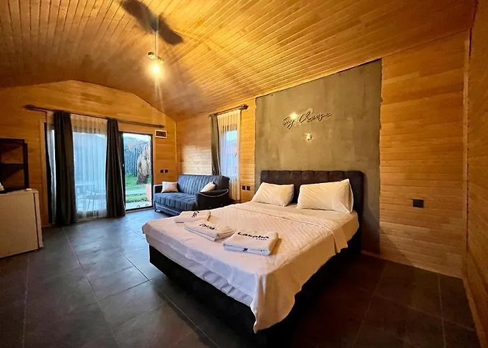 Casaba Otels מלון *